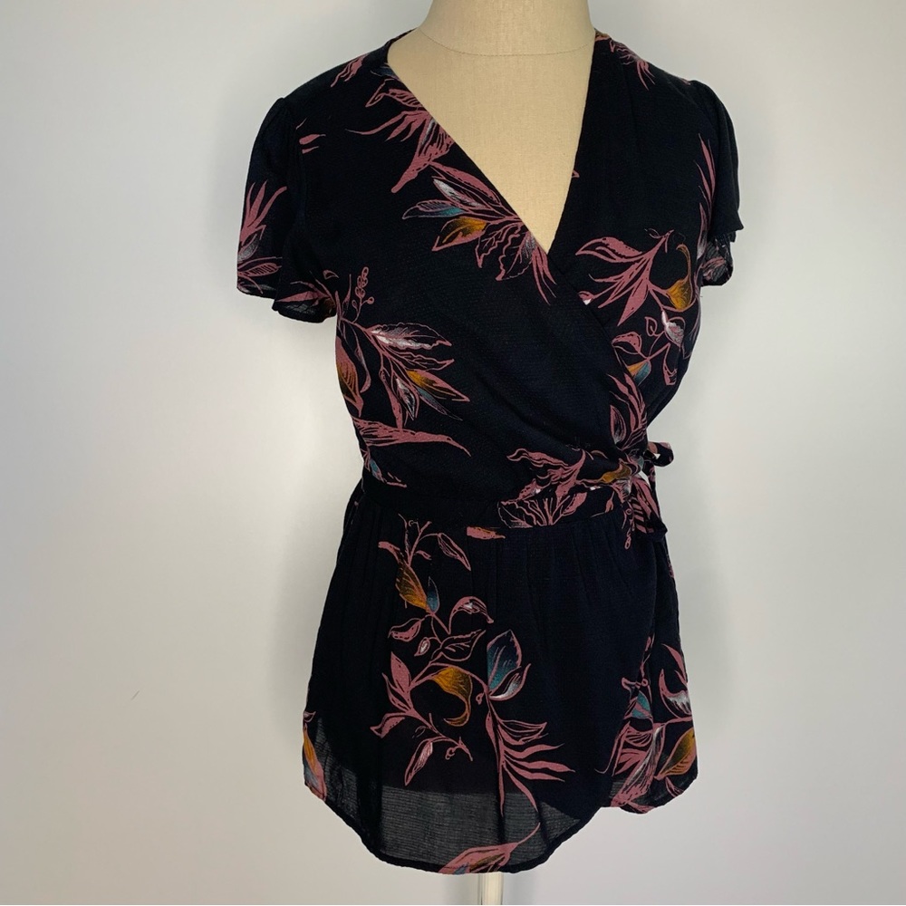 Xhilaration Black Floral Wrap Top Shirt Blouse Size Medium